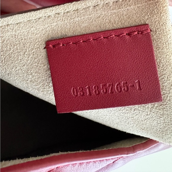CHLOE *NEW* Drew Red Bag with Gold hardware & Dust Cover in Excellent Condition - Picture 17 of 17